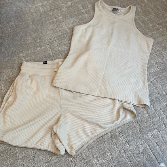Puma Cream Ribbed Tank and Drawstring Shorts Set - Picture 3 of 11